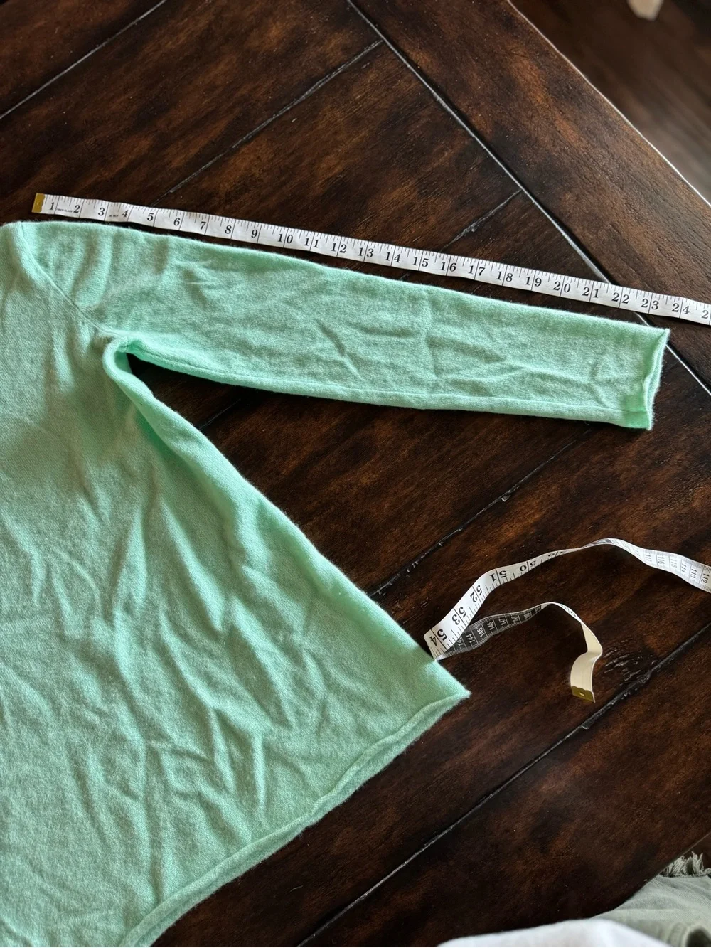 J. Crew 100% Italian Cashmere Mint Green Crewneck Pullover Sweater Size M